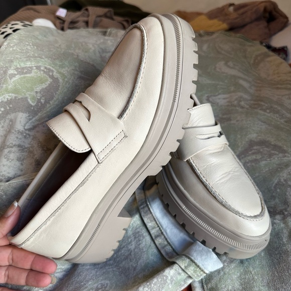 Anthropologie Cream Loafers - Picture 9 of 10